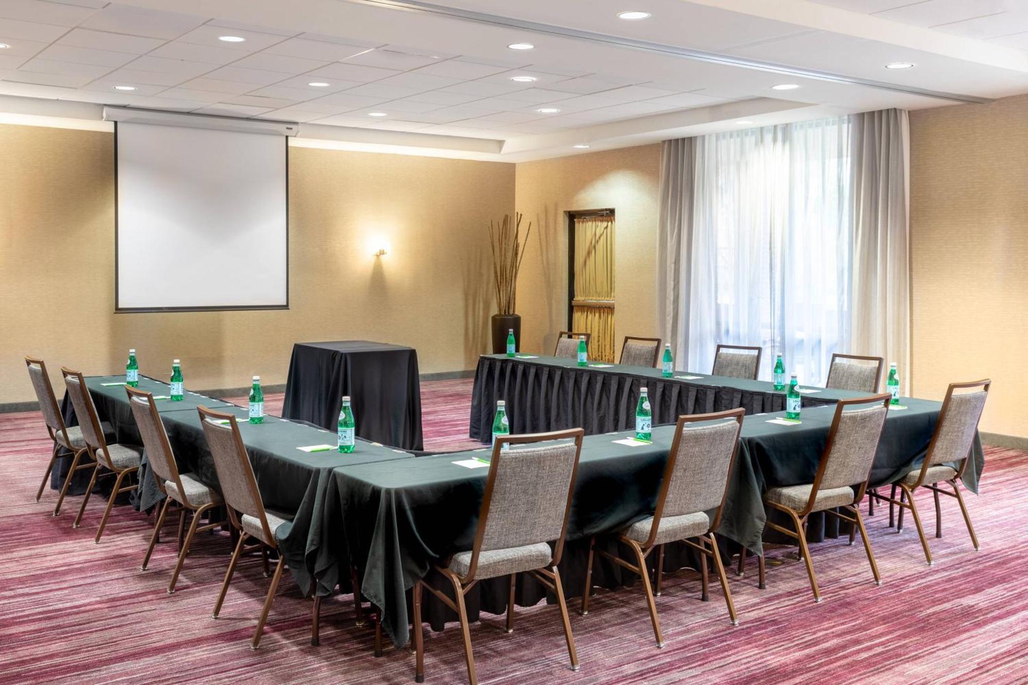 Courtyard By Marriott Denton Hotel Kültér fotó